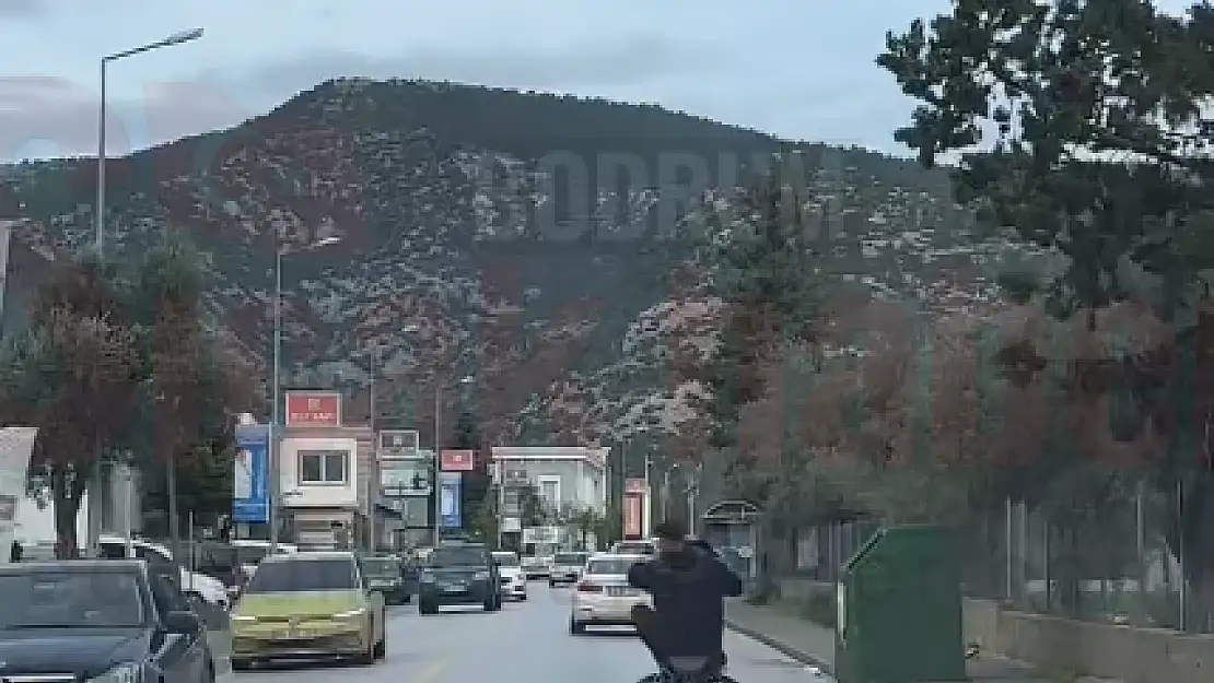 Trafiği Hiçe Sayıp Tehlike Saçıyorlar