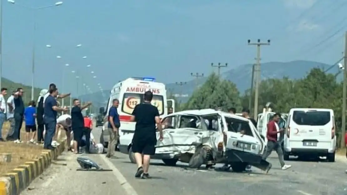 Trafik Kazası: 1'i Ağır, 2 Yaralı