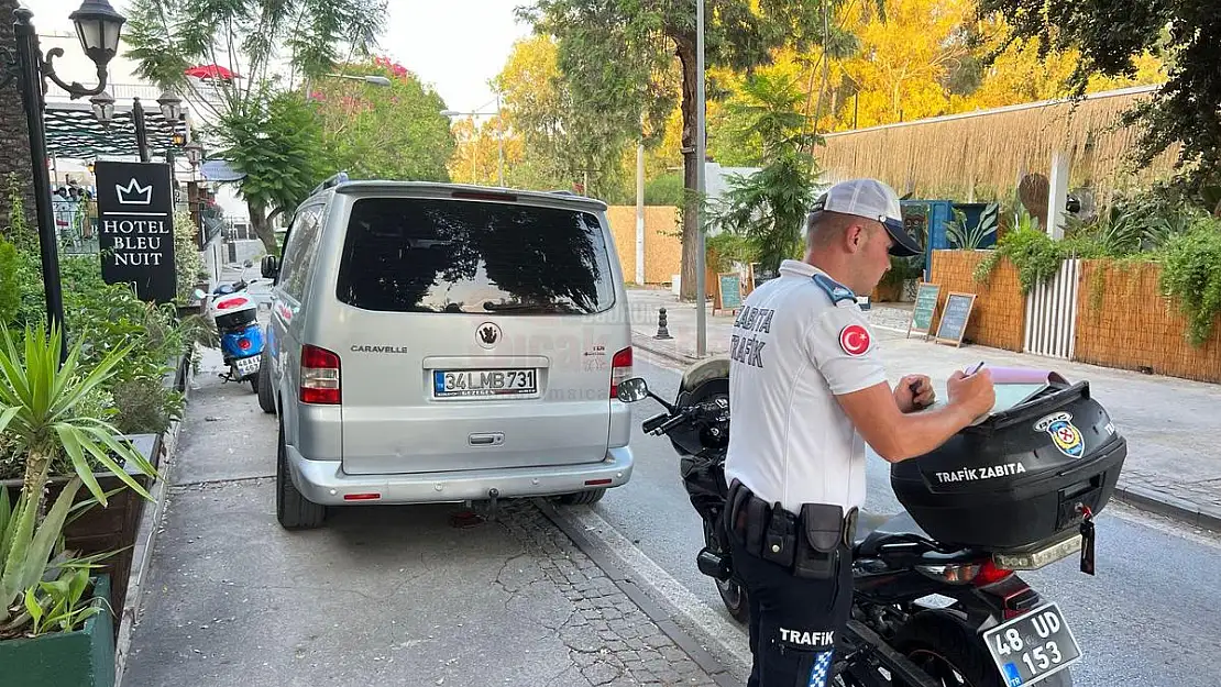 TRAFİK ZABITA EKİPLERİ DENETİMLERİNİ SÜRDÜRÜYOR