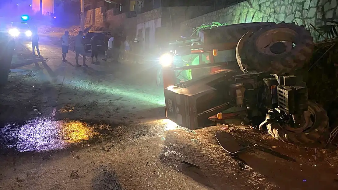 Traktör Kazası Paniğe Neden Oldu: 1 Yaralı