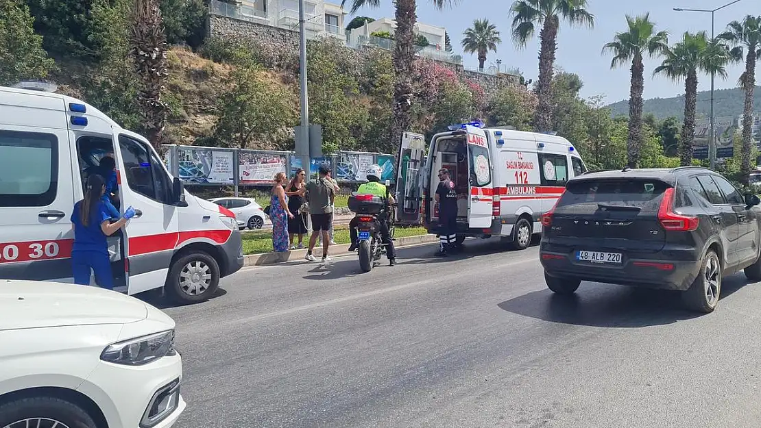 Turist Çift Kazada Yaralandı