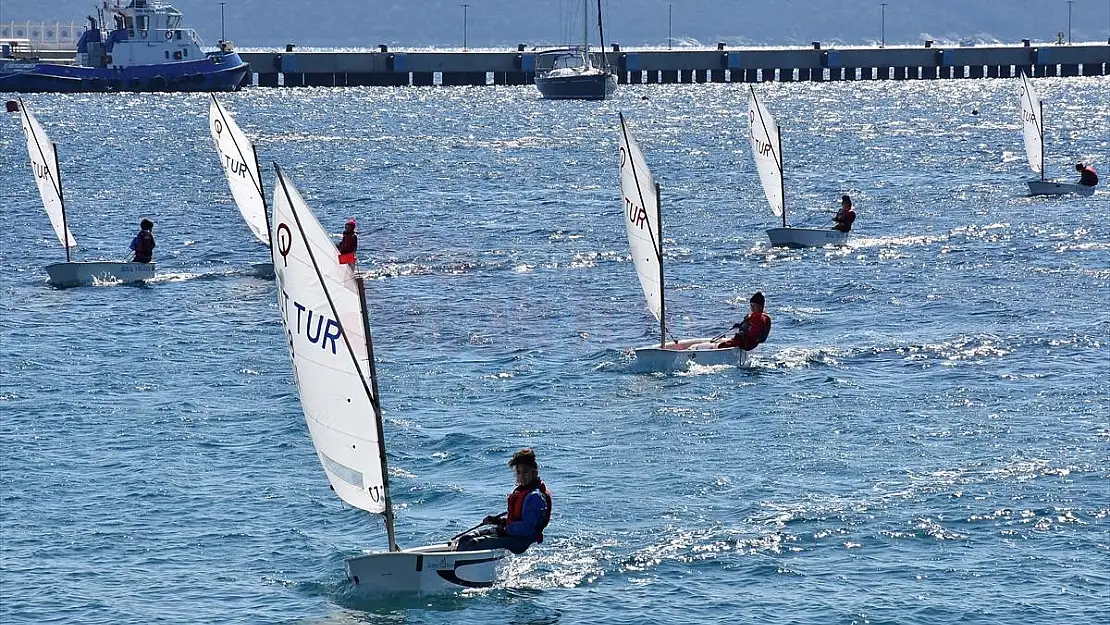 TYF 2022 Optimist Yıldızlar Kupası Yarışları Başladı