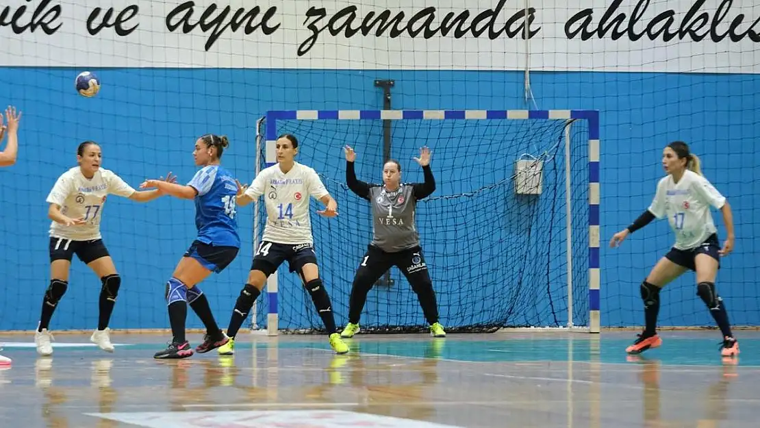 Üsküdar Belediyesi Karşısında Alınan Zaferle Sezonun İlk Maçından Galip Ayrıldılar