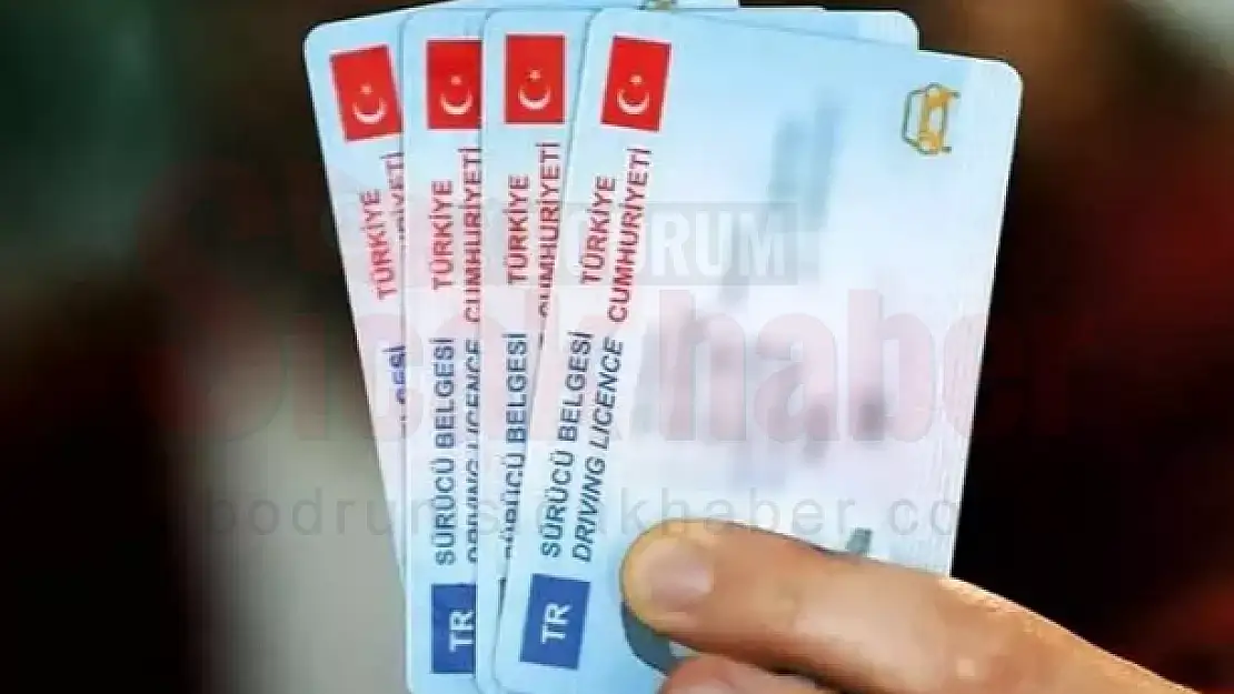 Usulsüz Yollarla Ehliyet Veren 3 Kişi Gözaltına Alındı