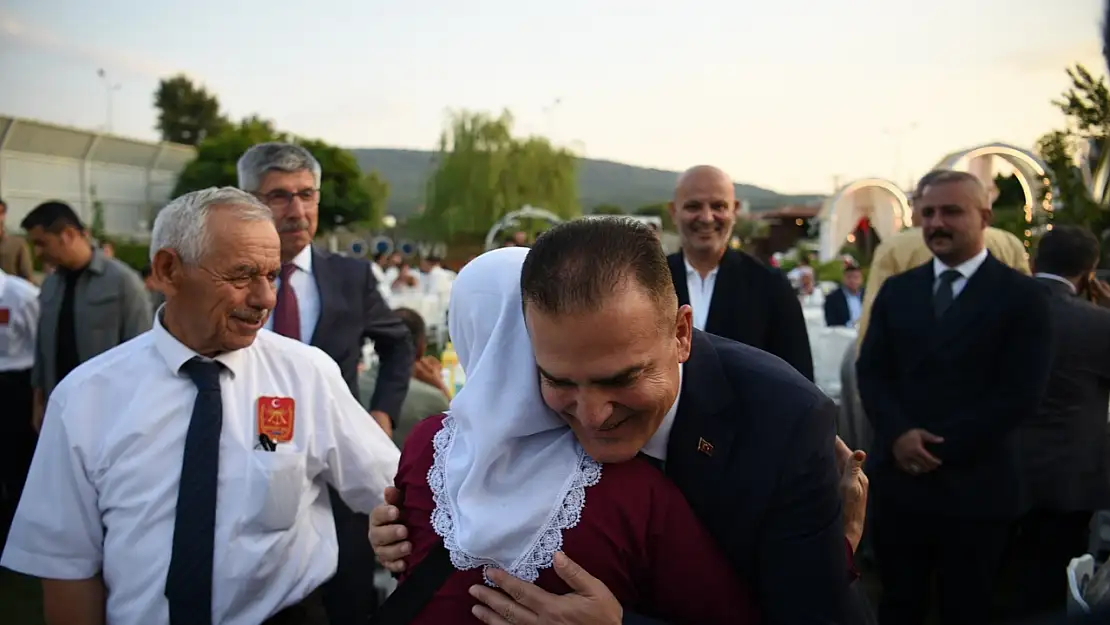 Vali Akbıyık, şehit yakınları ve gazilerle bir araya geldi