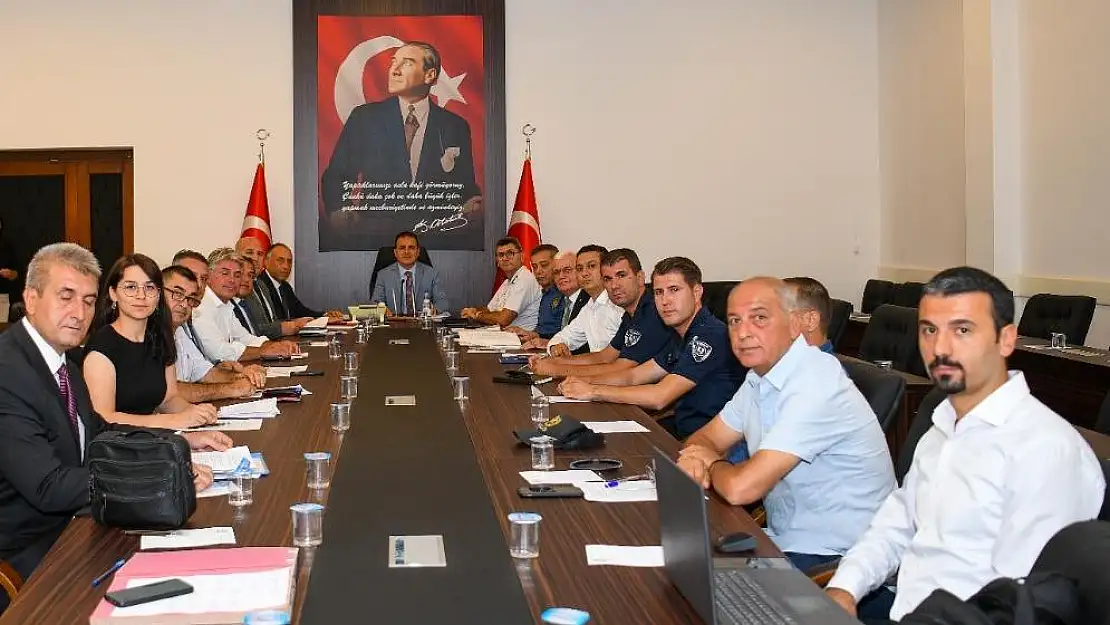 Vali Dr. İdris Akbıyık Başkanlığında İl Spor Güvenlik Kurulu Toplantısı Yapıld