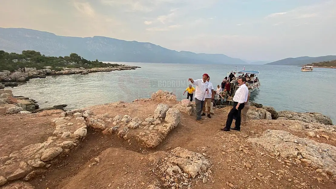 Vali  Orhan Tavlı,  Sürdürülen Kazı Çalışmaları Hakkında Bilgi Aldı￼￼