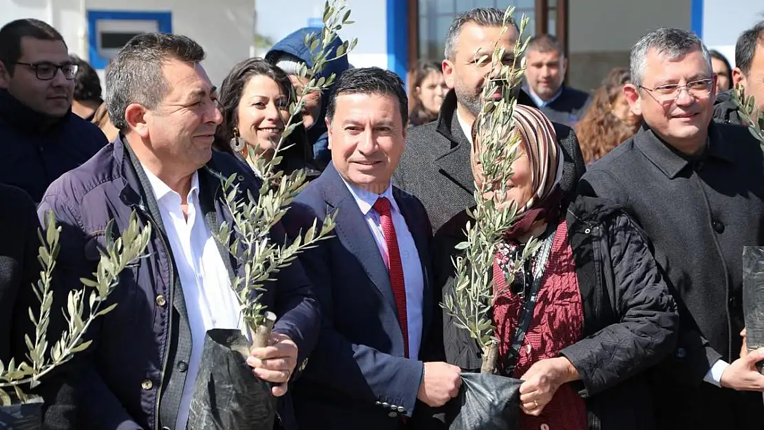 Yangında Zarar Gören Üreticiye 3500 adet Zeytin Fidanı Hibe Edildi
