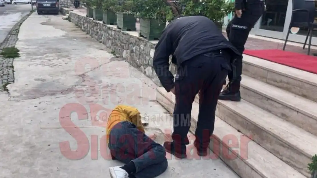 Kaldırımda Hareketsiz Yatan Vatandaş Korkuttu
