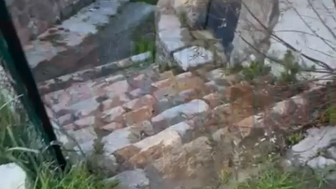 Yine Arıza Yine Tonlarca Su Boşa Akıp Gidiyor