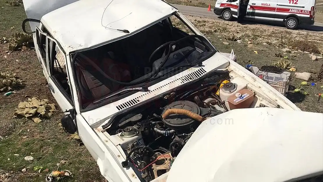Yol kenarına Devrilen Otomobilde 1 Kişi Öldü 1 Kişi Yaralandı