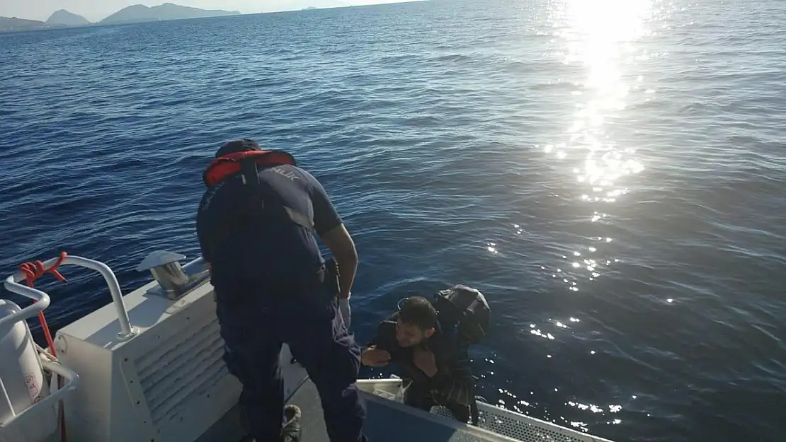Yüzerek Yunanistan'a Geçmeye Çalıştı