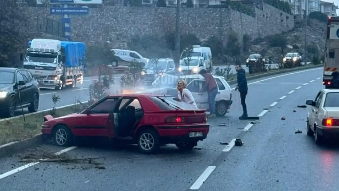 Zincirleme Trafik Kazası: 2 Yaralı