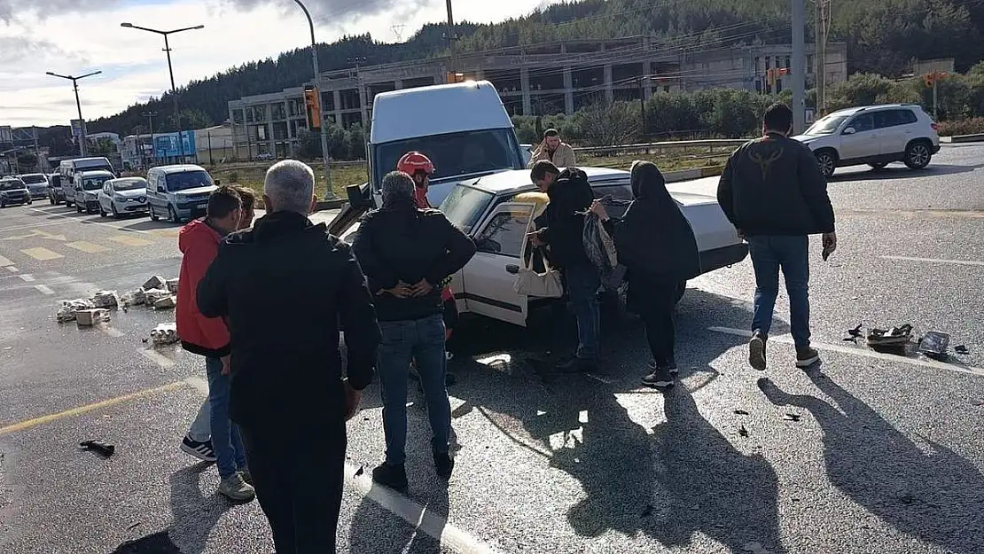 Zİncirleme Trafik Kazası: 5 Yaralı