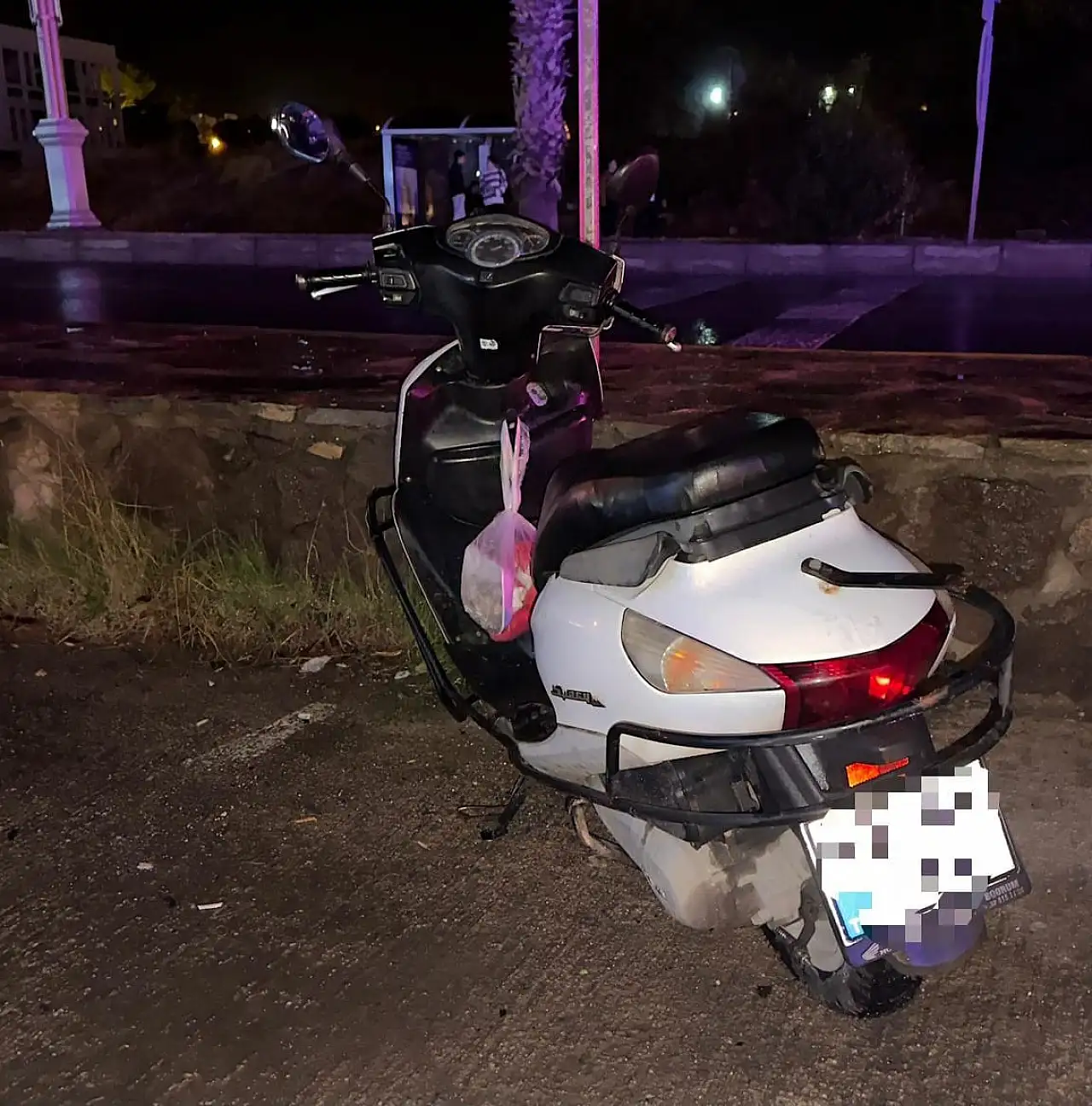 Bitez kavşağı'nda kaza: motosiklet sürücüsü yaralandı