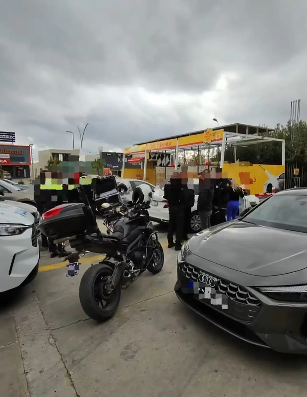 Geri manevra tartışmasında 16 yaşındaki kız darp edildi