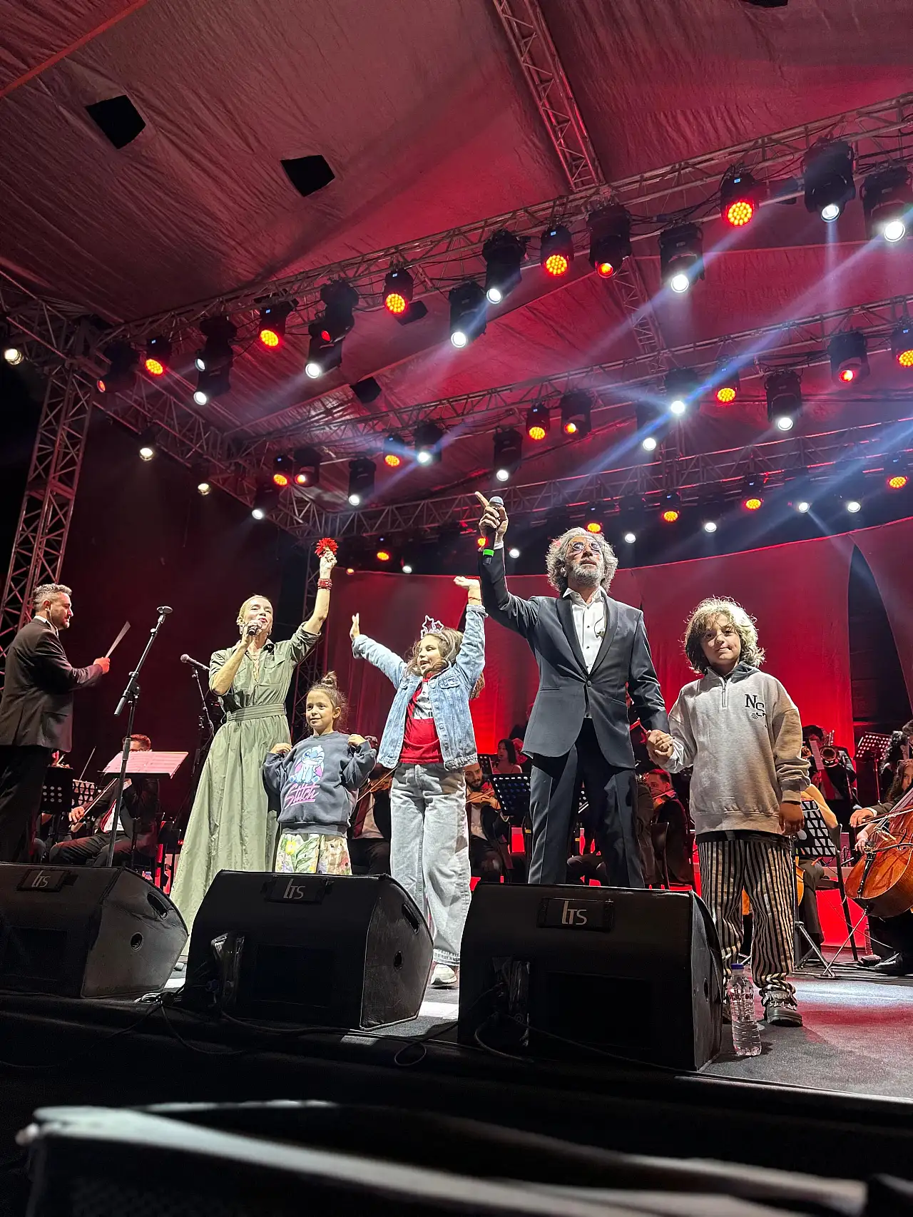 Bodrum'da Cumhuriyet coşkusu Fettah Can konseri büyüledi