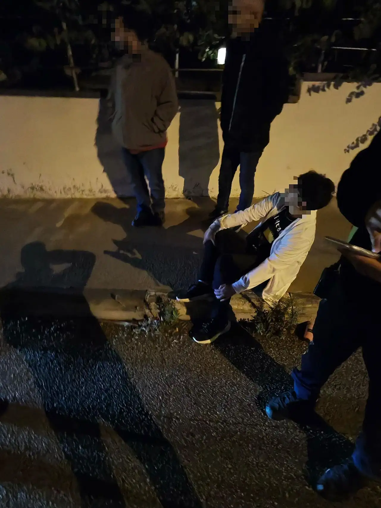 Alkollü Motosiklet Sürücüsü Yağışta Kayarak Yaralandı