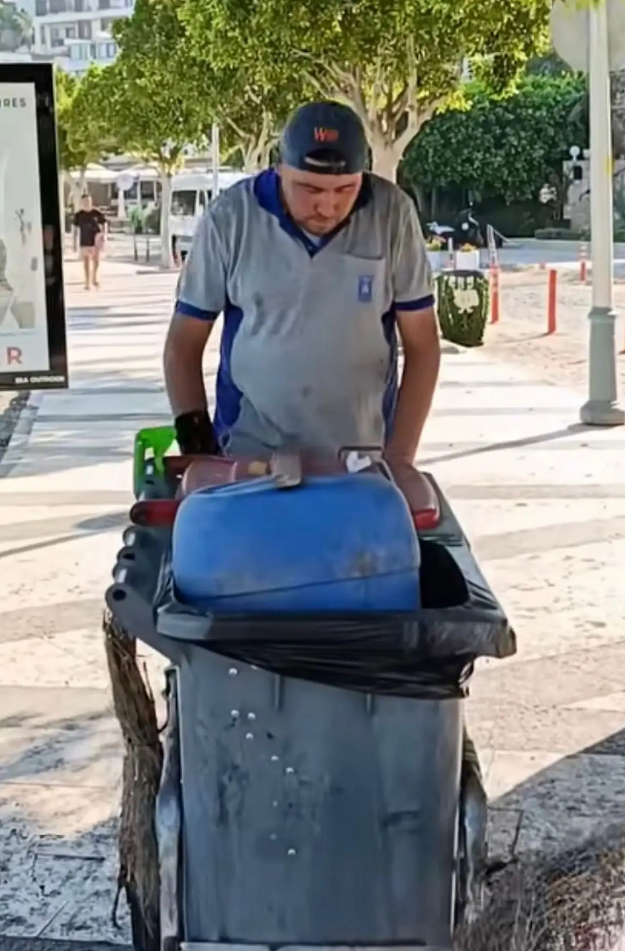 Bodrum'un renkli yüzü Hüseyin'e 'Müziğini Geri Verin' çağrısı