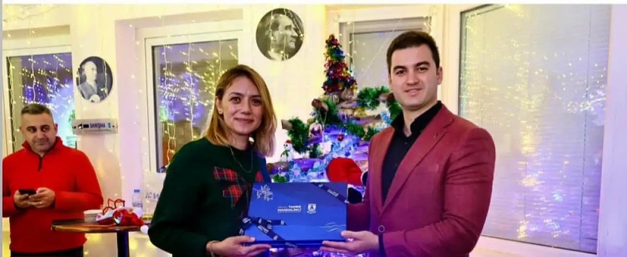 Mandalinci belediye AŞ çalışanlarıyla yeni yılı kutladı