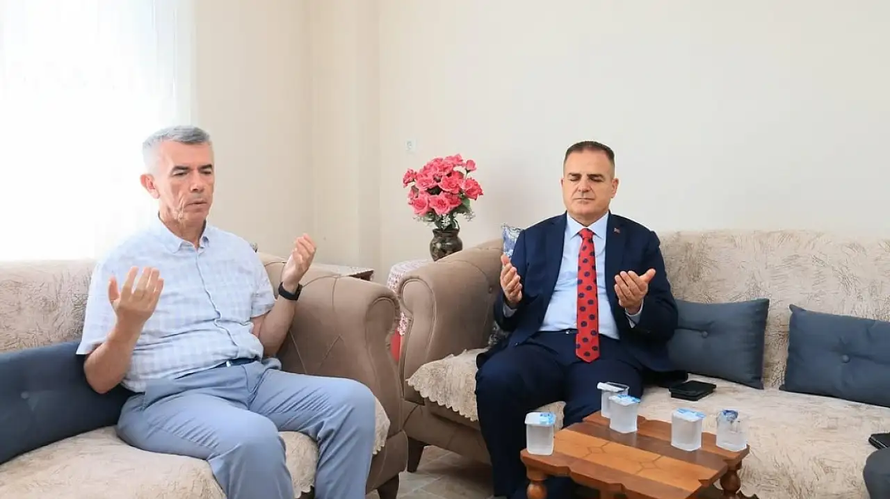 Vali Akbıyık'tan Kaymakam Sırmalı'ya taziye ziyareti