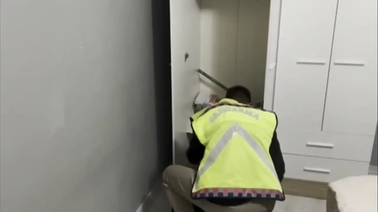 Üç ilde dolandırıcılık operasyonu: 10 şüpheli tutuklandı