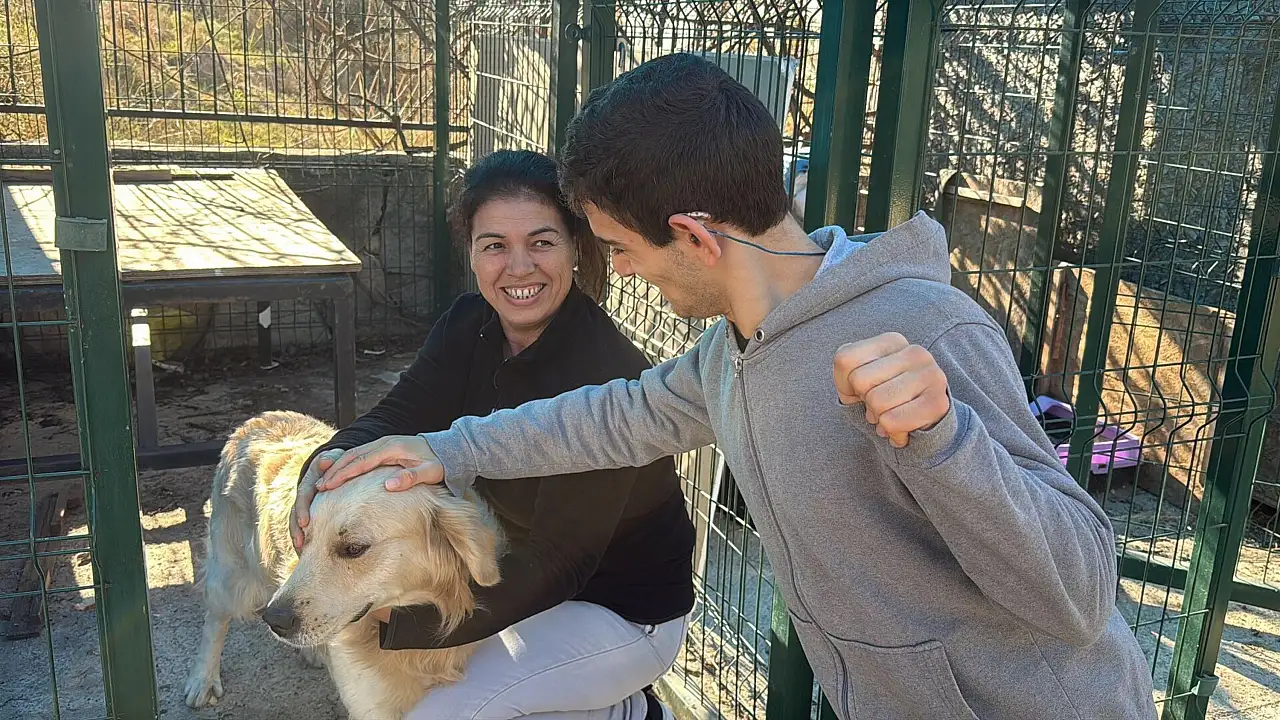 Kas hastası Can, sanatla ve sosyal etkinliklerle hayata tutunuyor