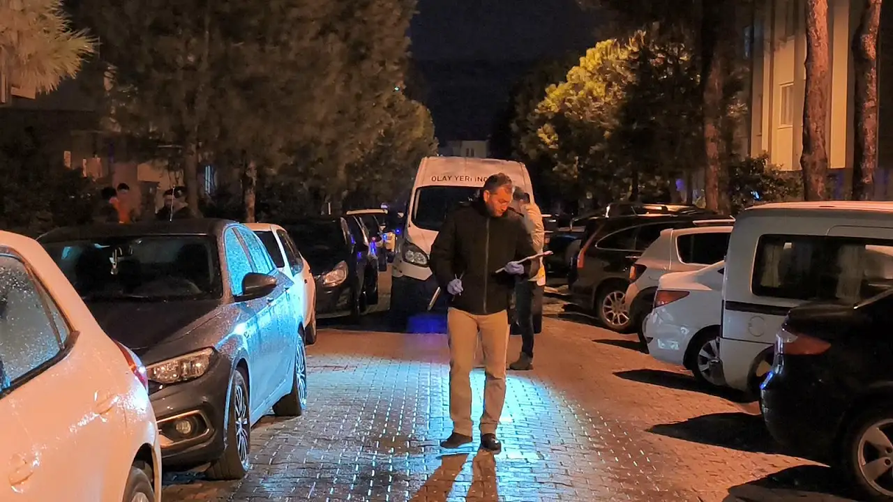 Bıçaklı kavga kanlı bitti: 1 ağır yaralı