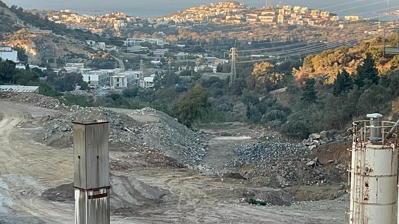 Dere yatağındaki şantiye merak uyandırdı: ÇED ve Ruhsat var mı?