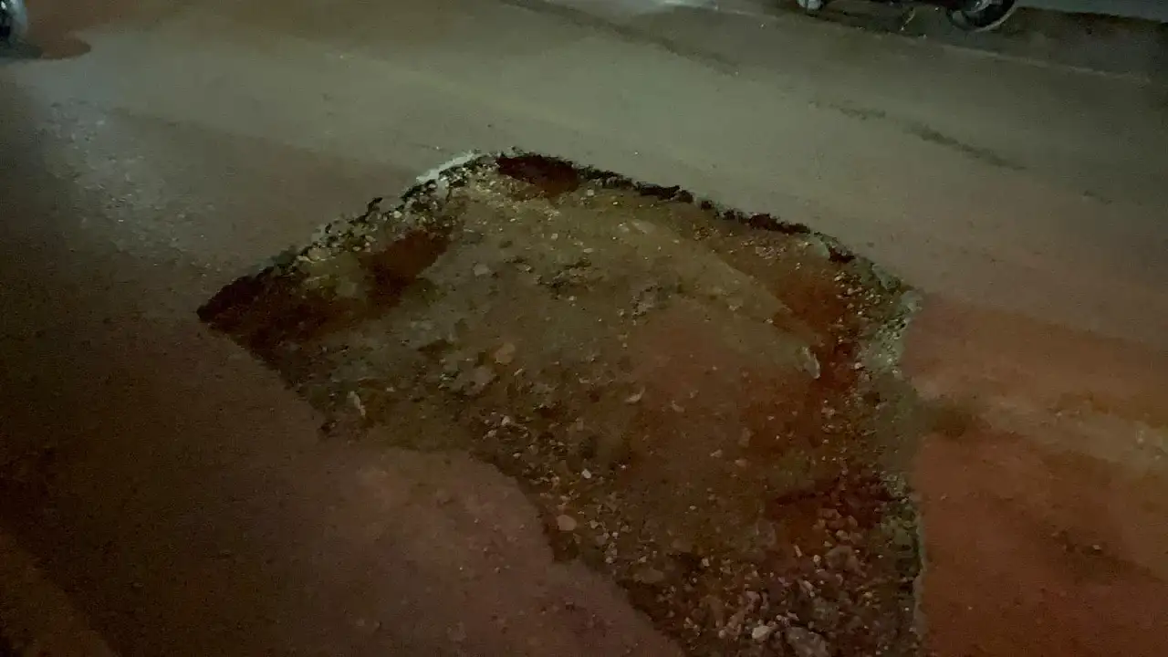 Yol değil tuzak! Cevat Şakir'te çukurlar kazaya davetiye çıkarıyor