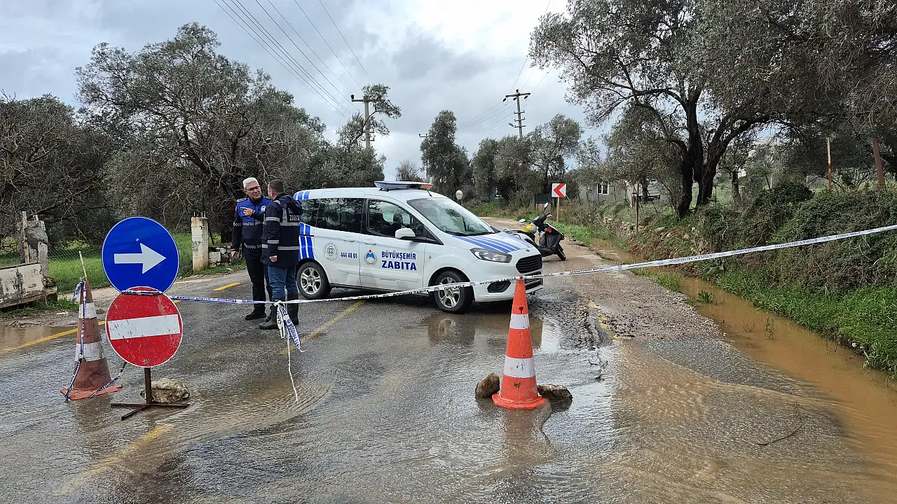 Bodrum'da fırtına etkili oldu tekneler kıyıya sürüklendi