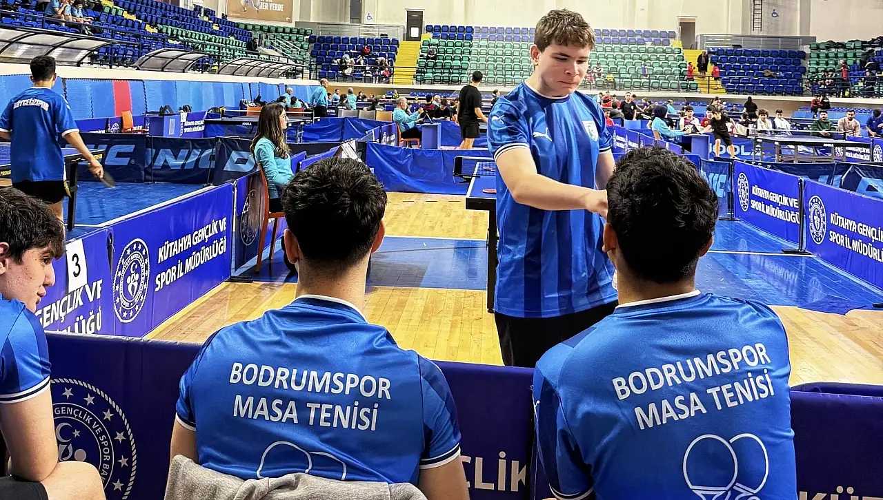 Masa tenisinde grup birincisi oldular