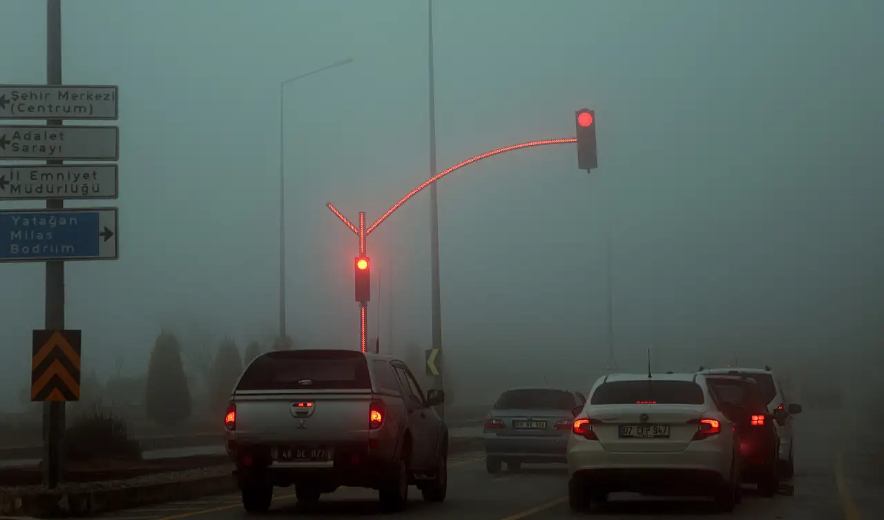 Sabah saatlerinde sis çilesi