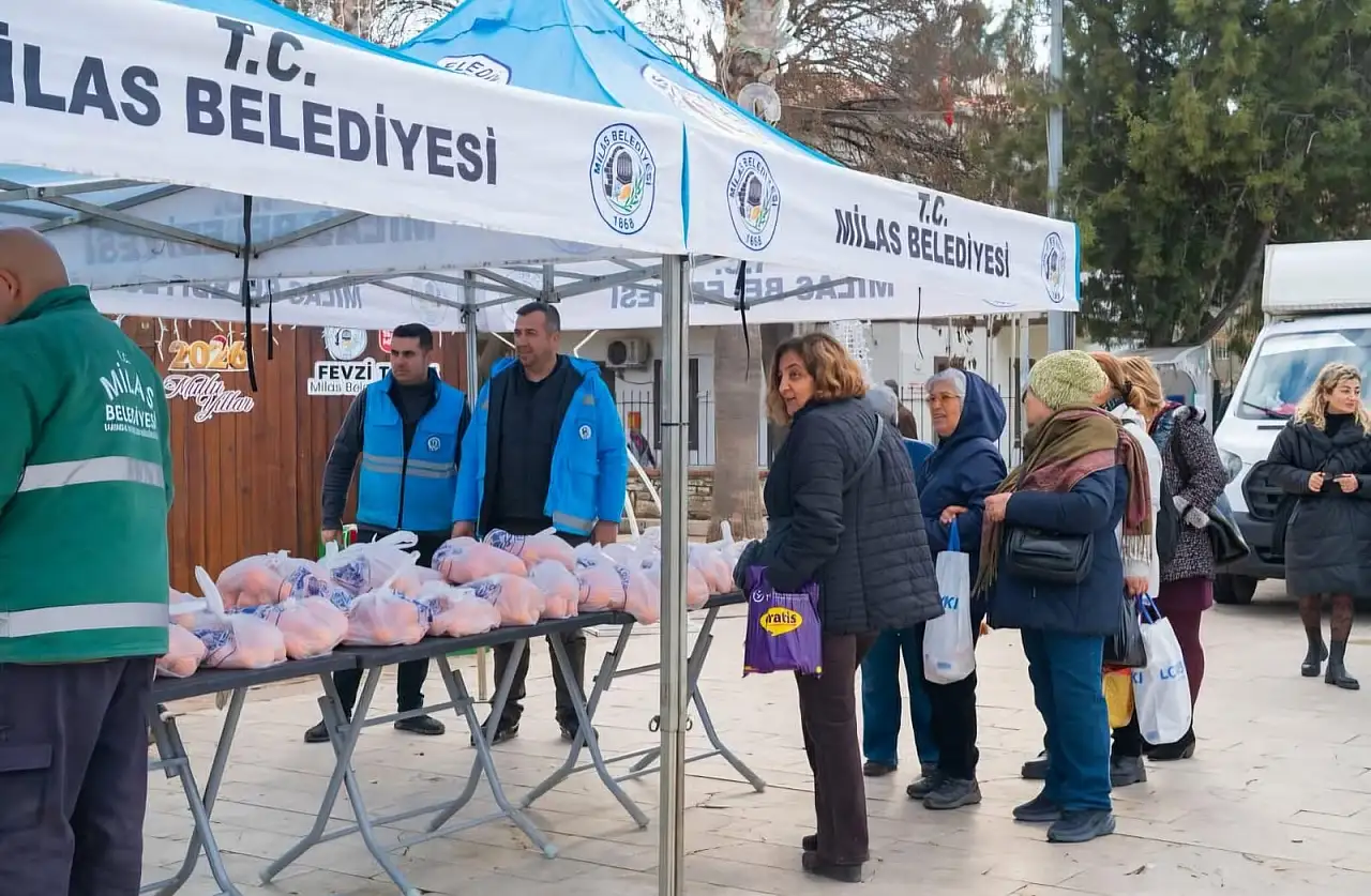 1 Ton Portakal ücretsiz dağıtıldı