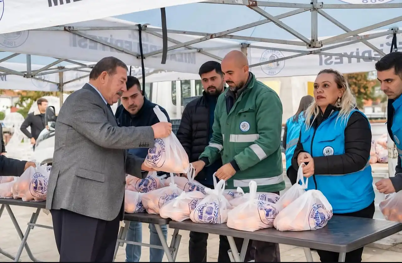 1 Ton Portakal ücretsiz dağıtıldı