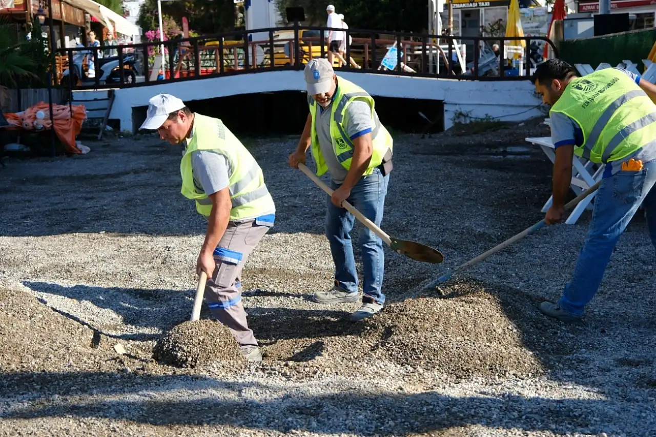 Belediye ekiplerinden derelerde temizlik çalışmaları !