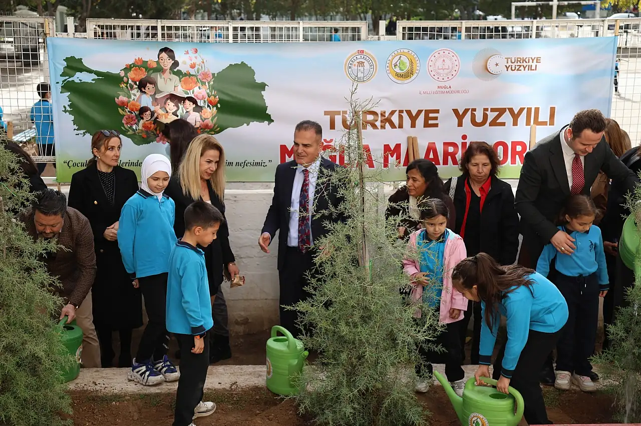 Öğretmenler Günü'nde 16 bin 453 fidan toprakla buluştu