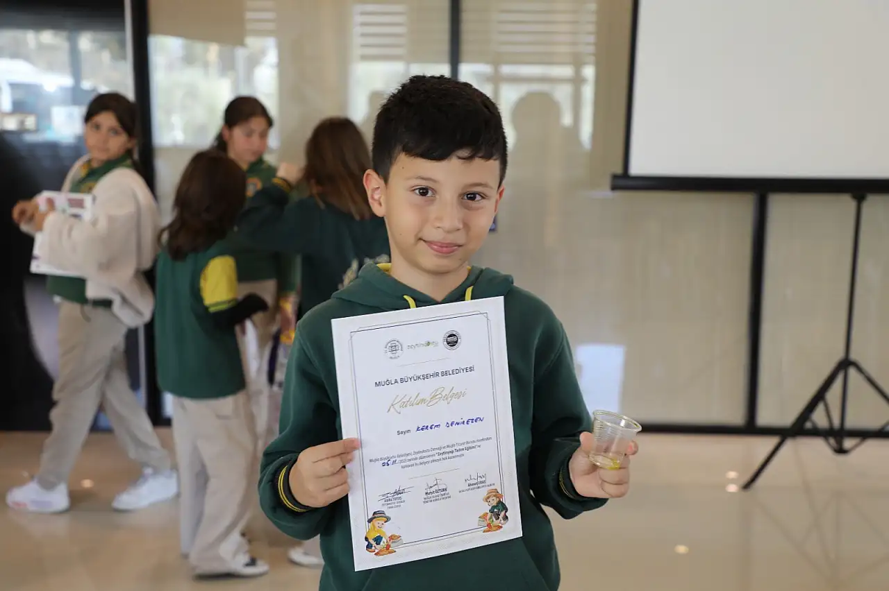 Geleceğin zeytinyağı tadımcıları yetişiyor