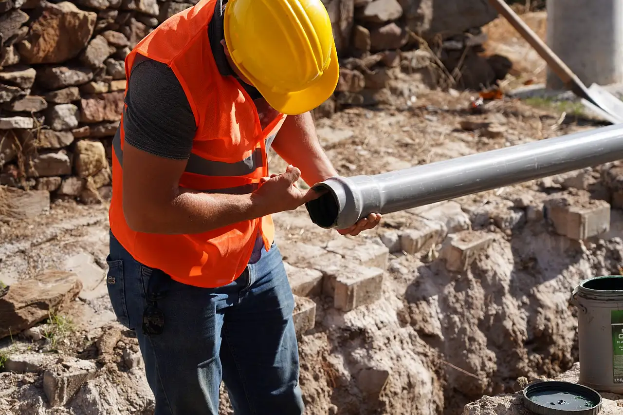 40 yıllık içme suyu hattı yenileniyor
