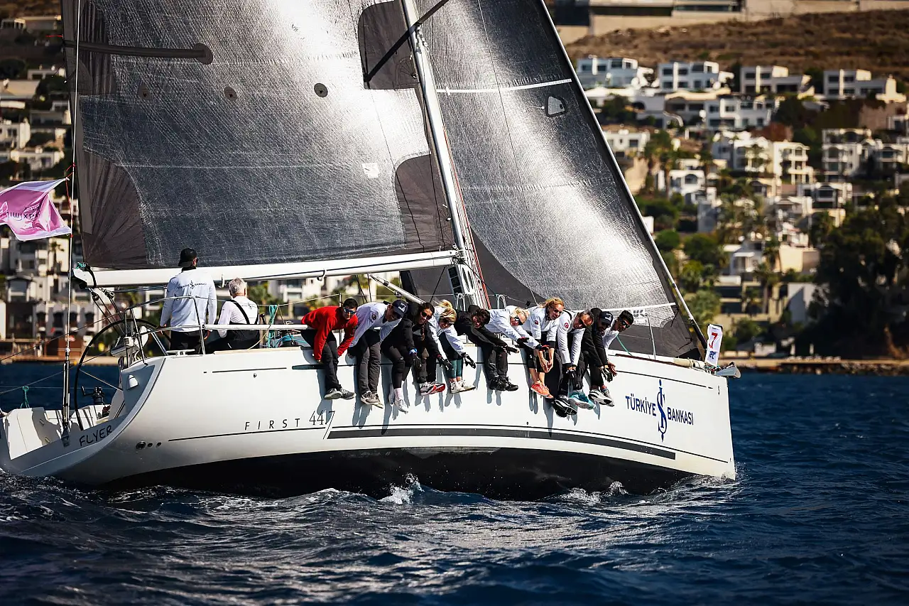 Maximiles Black The Bodrum Cup'ta Nesillerce Süren Yolculuk, Anadolu Sigorta 100. yıl etabı ile taçlanıyor