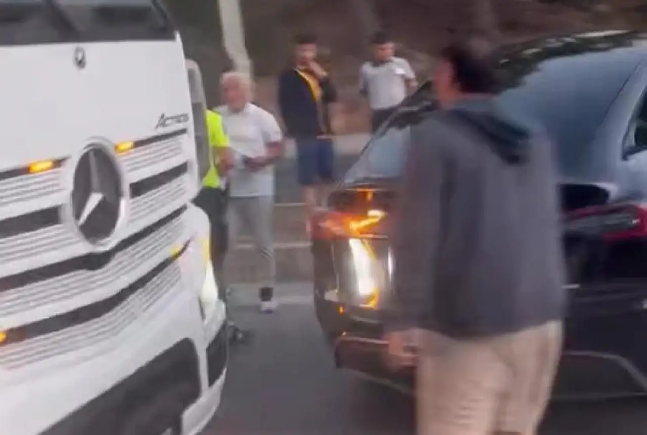 Kontrolünü kaybeden sürücü refüjde durabildi !