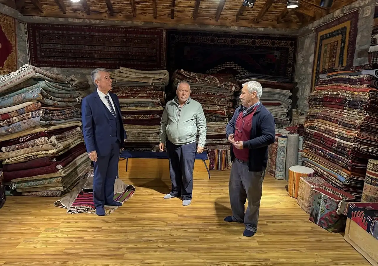 Kaymakam Ali Sırmalı'dan hem muhtarlıklara hem üretici kadınlara destek ziyareti