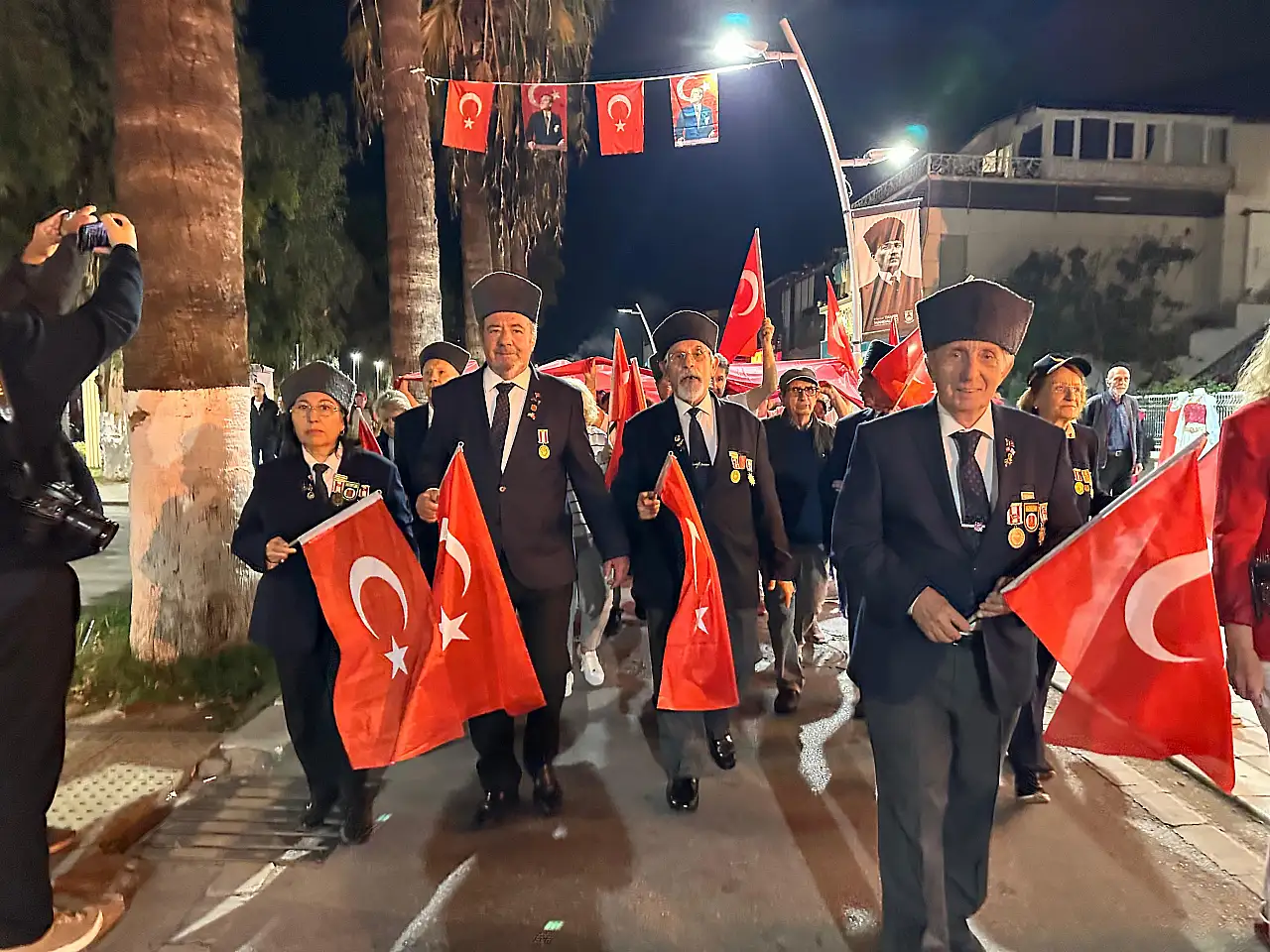 Bodrum'da Cumhuriyet coşkusu Fettah Can konseri büyüledi