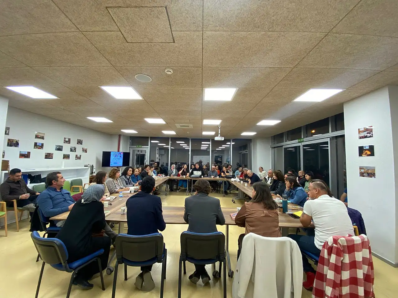 Kitap kulubü binlerce okuru bir araya getiriyor