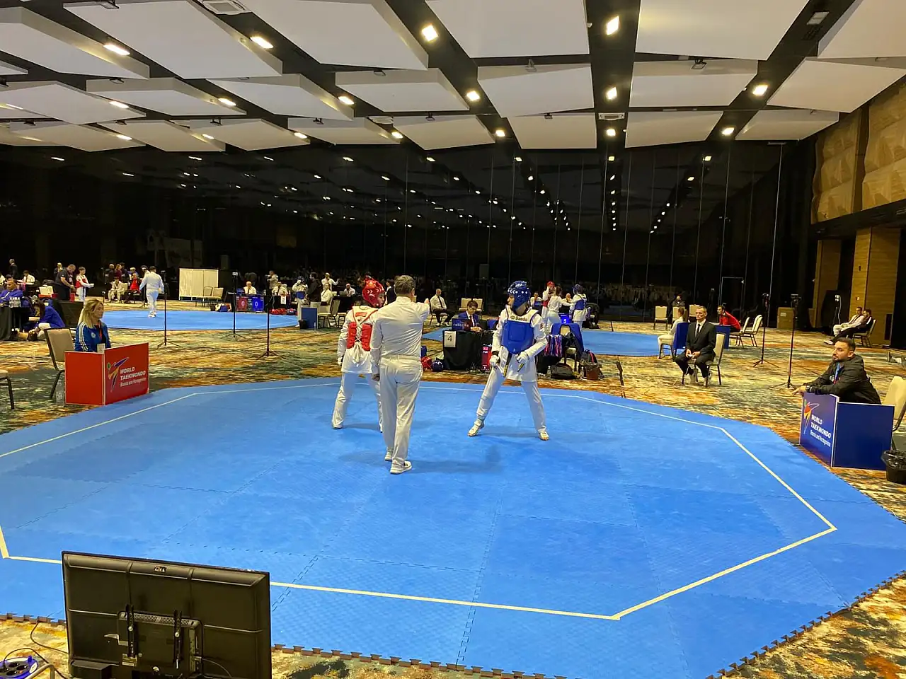 Büyükşehir Taekwondocuları Saraybosna'da Türkiye'yi gururlandırdı