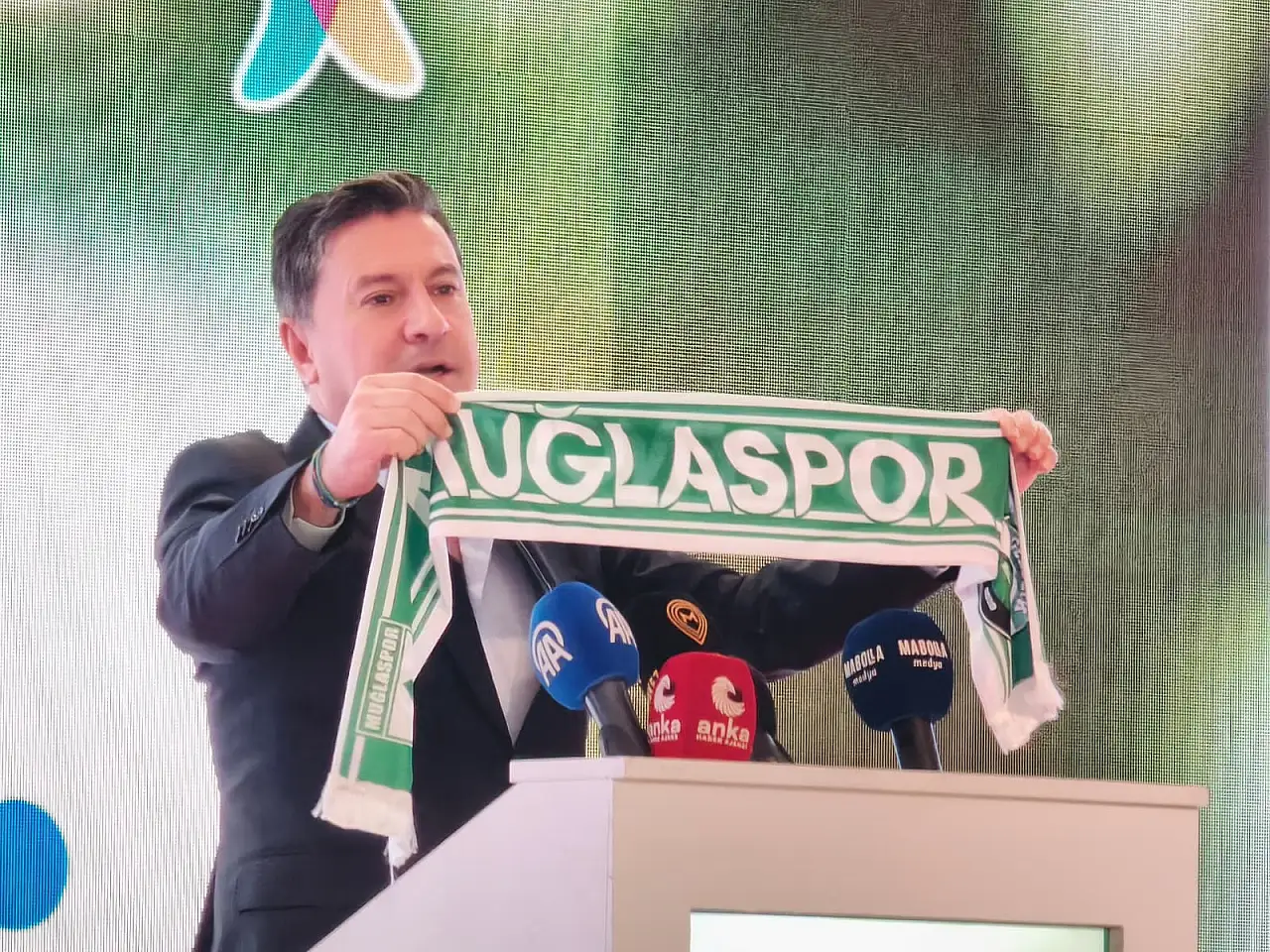 Başkan Aras STK'larla bir araya geldi