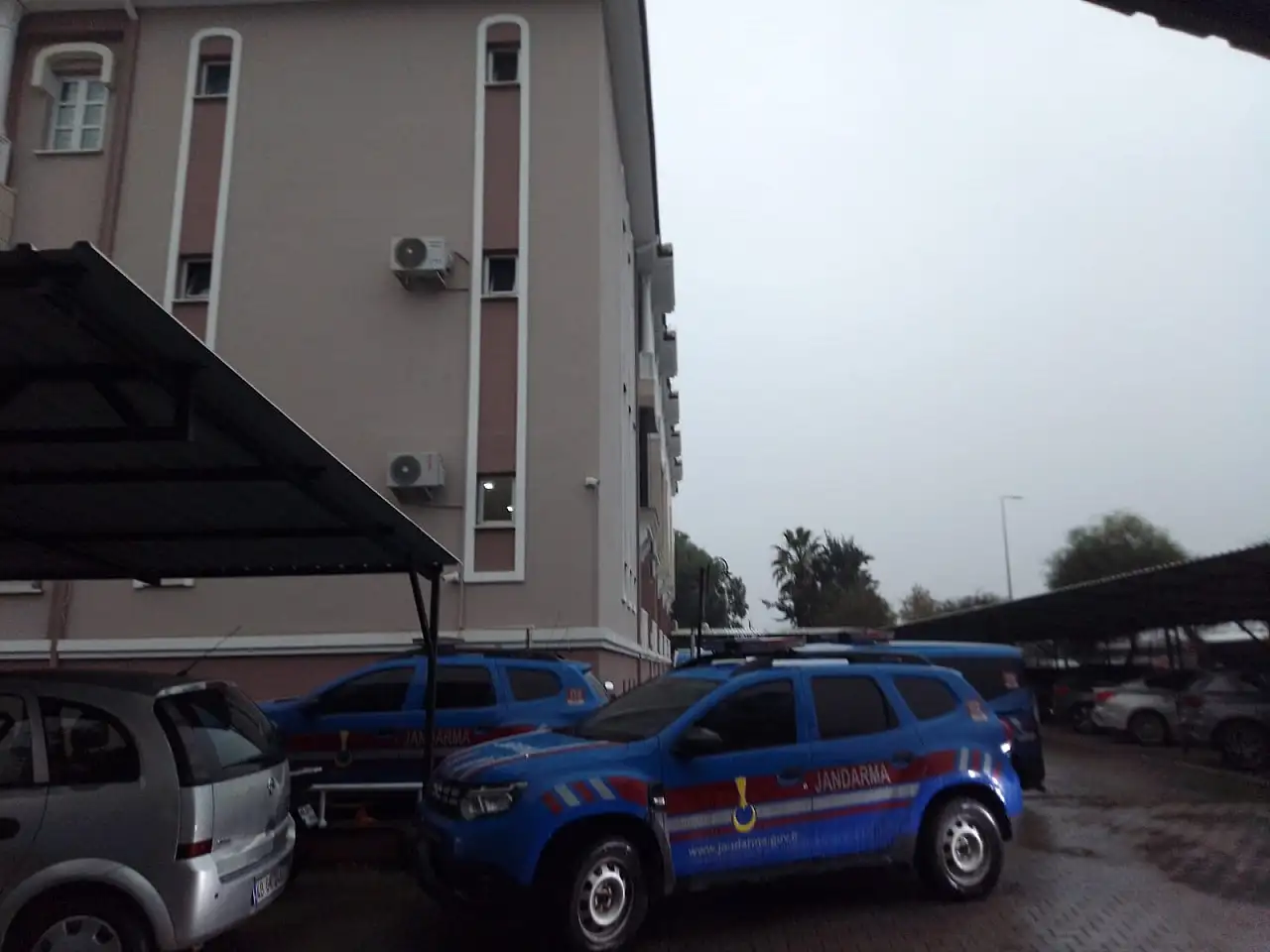 Göçmen kaçakçılığı operasyonunda 10 tutuklama