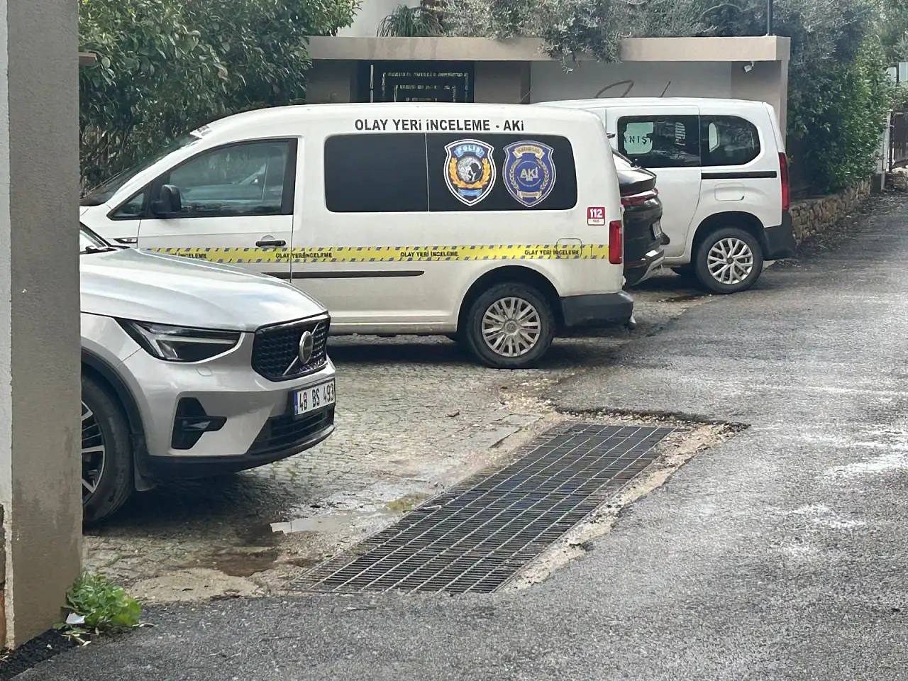 Başından vurulmuş olarak bulundu