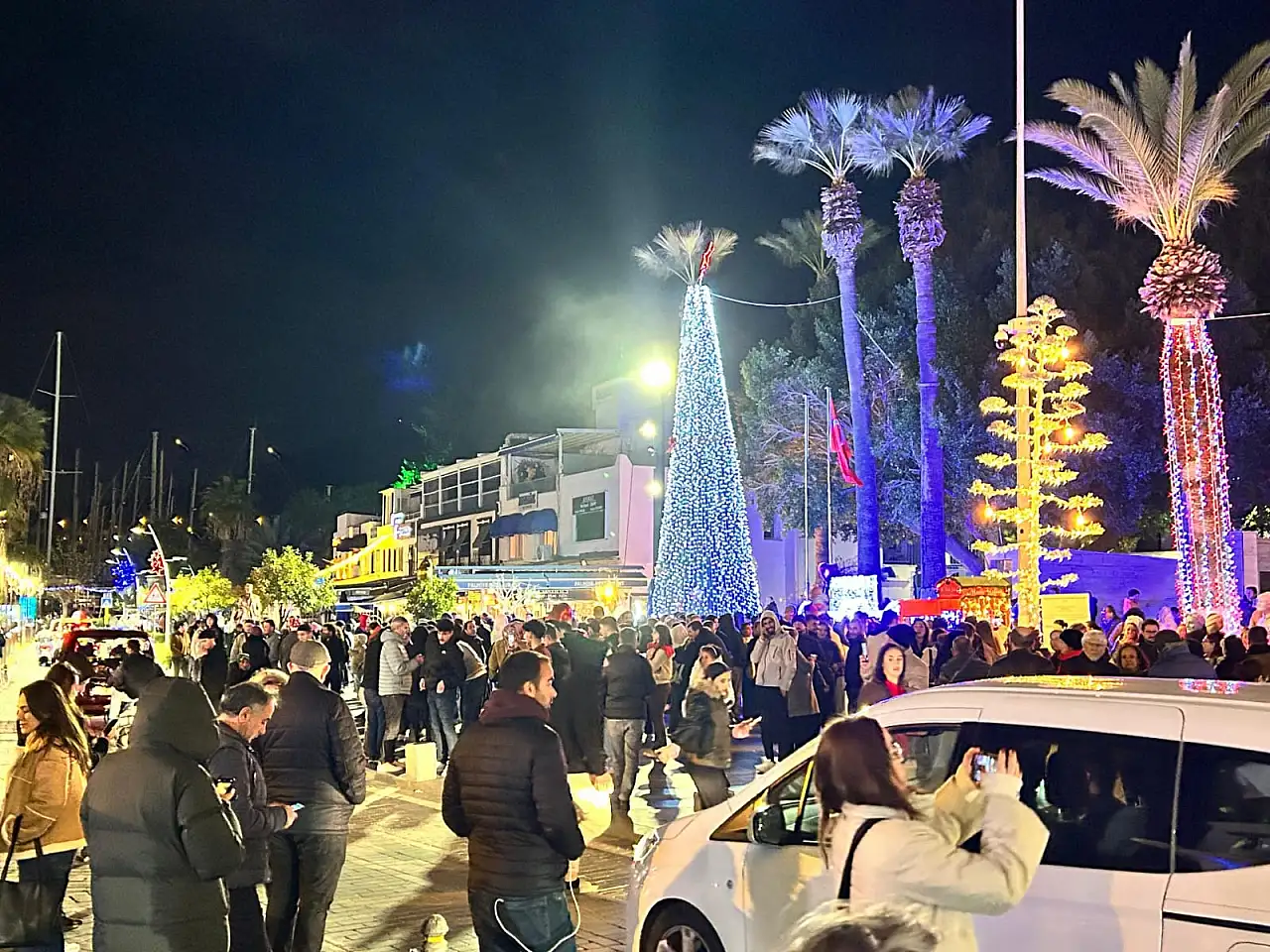 Bodrum, yeni yılı büyük bir coşku ve yoğun katılımla karşıladı