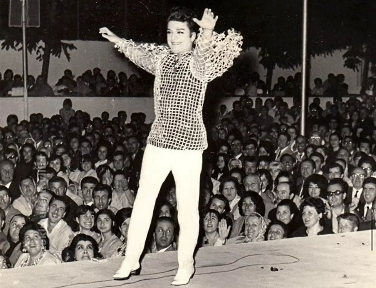 Türk müziğinin efsanevi sesi doğum gününde anılıyor